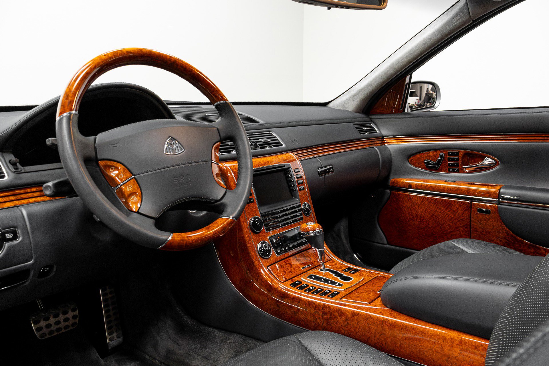 Used 2004 Maybach 57 image 7