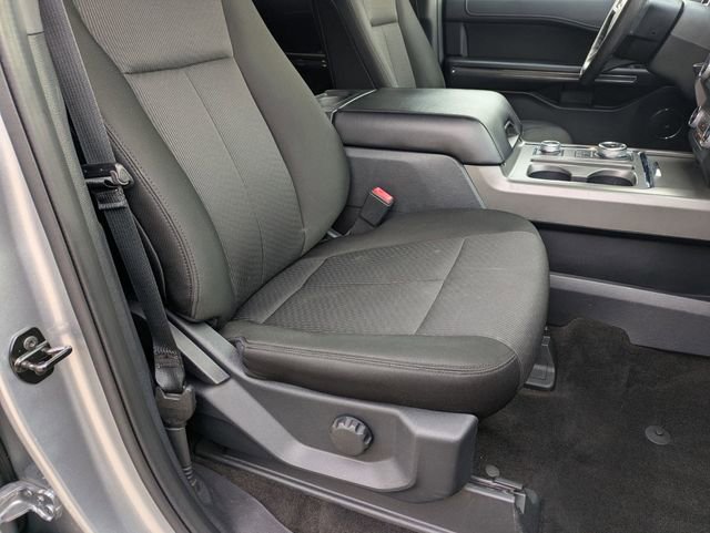 Used 2020 Ford Expedition XLT image 18