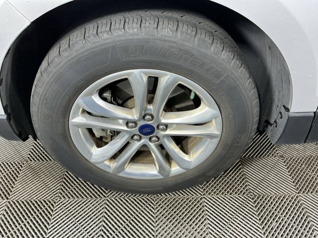 Used 2017 Ford Edge SEL w/ Equipment Group 201A AWD/4WD image 9
