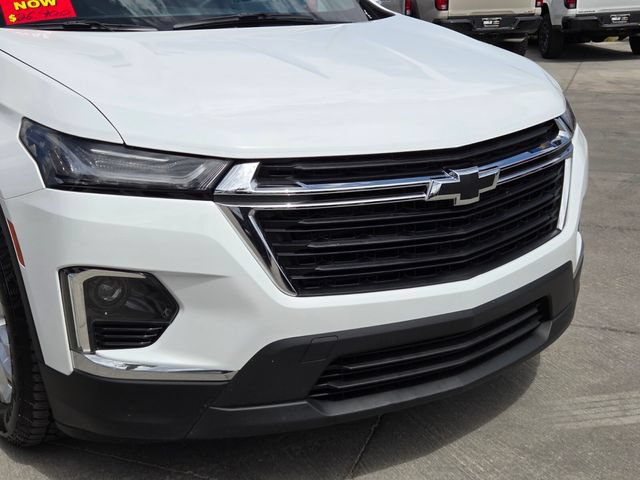 Used 2023 Chevrolet Traverse LS w/ Safety Package FWD image 8
