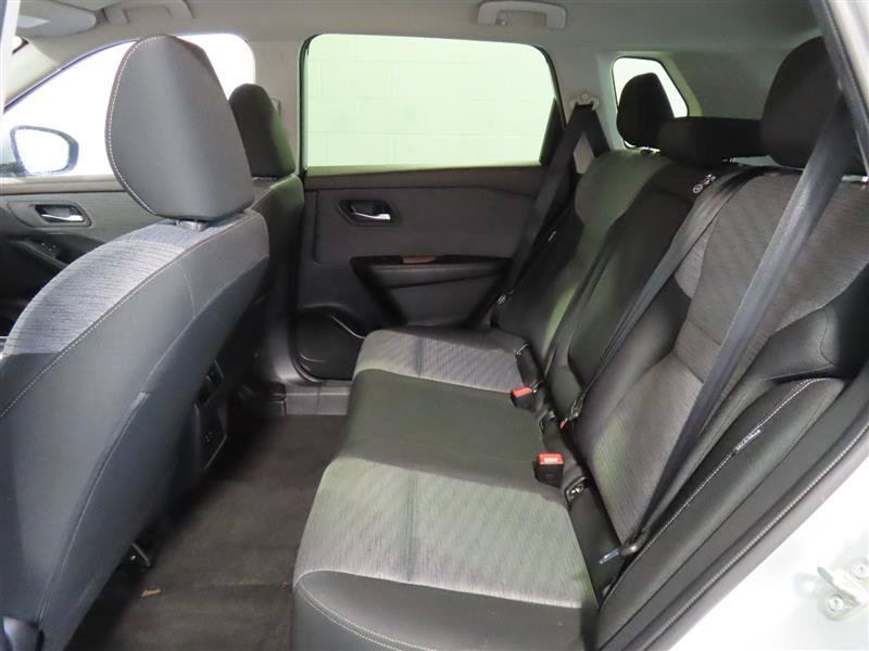 Used 2023 Nissan Rogue SV AWD/4WD image 30