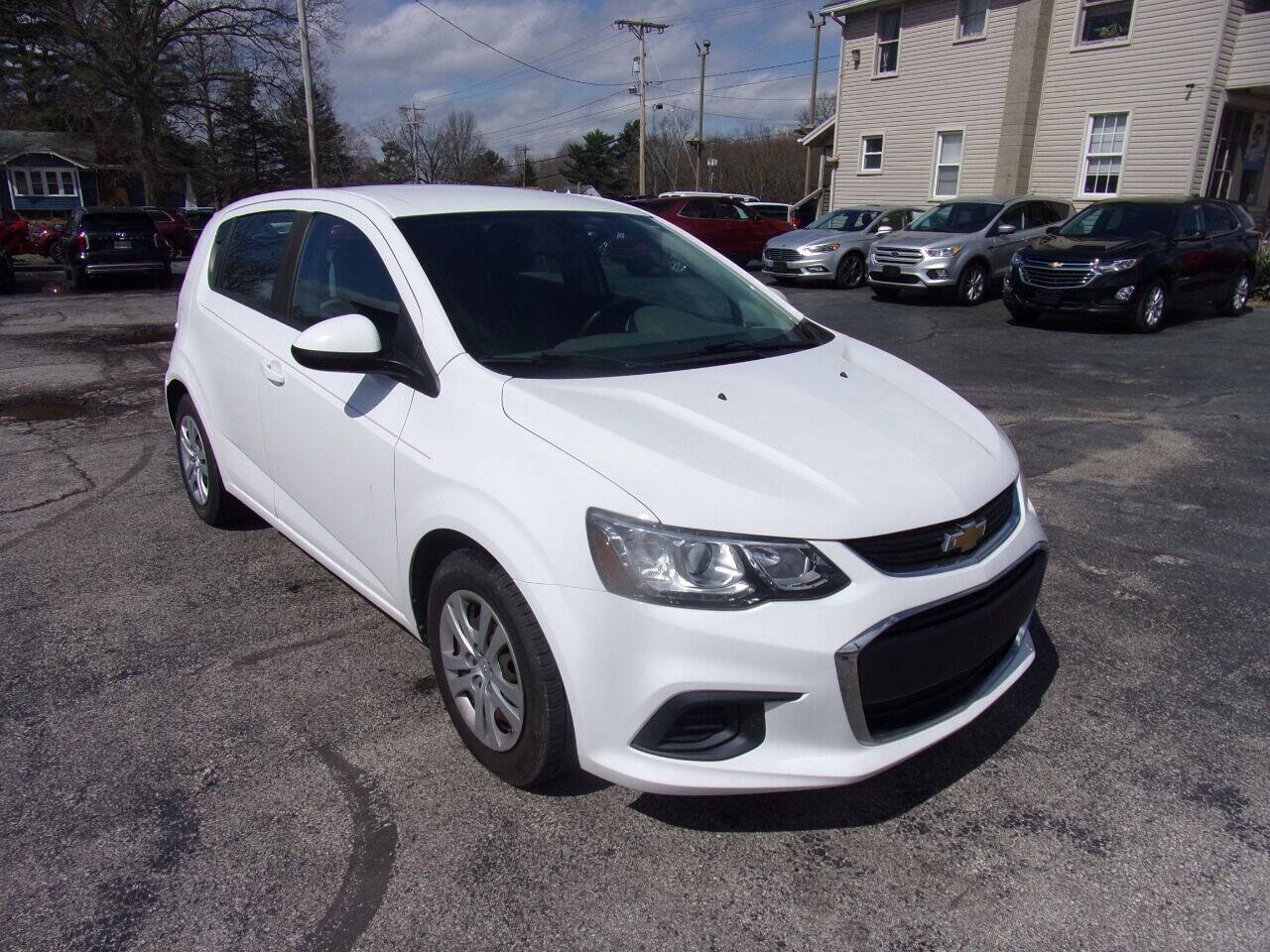 Used 2017 Chevrolet Sonic LT FWD image 6