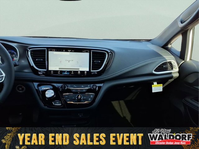 New 2026 Chrysler Pacifica Select image 15