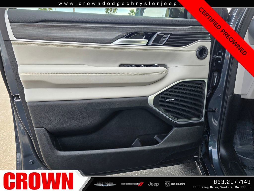 Certified 2024 Jeep Wagoneer L Series II w/ Flexible Seating Group image 23