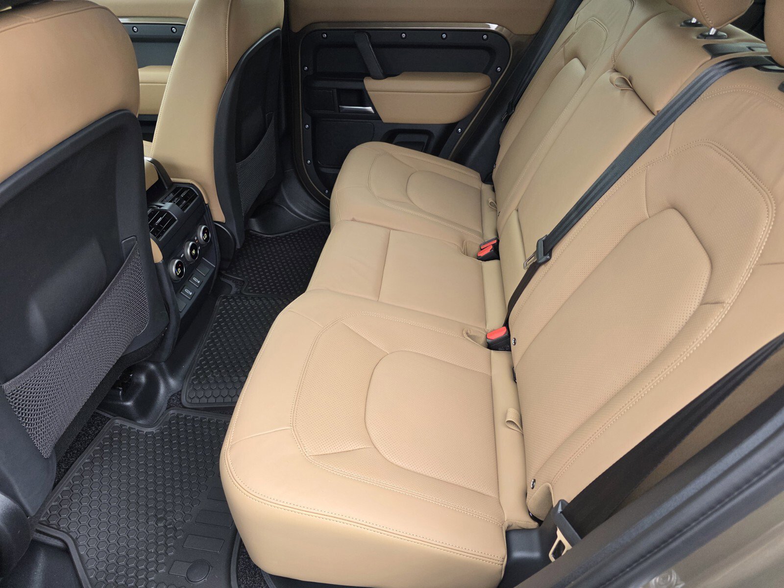 New 2026 Land Rover Defender 110 S image 14