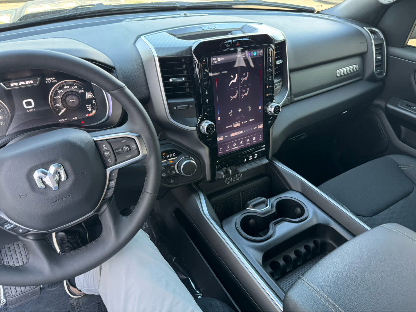 Used 2025 RAM 1500 Big Horn image 32