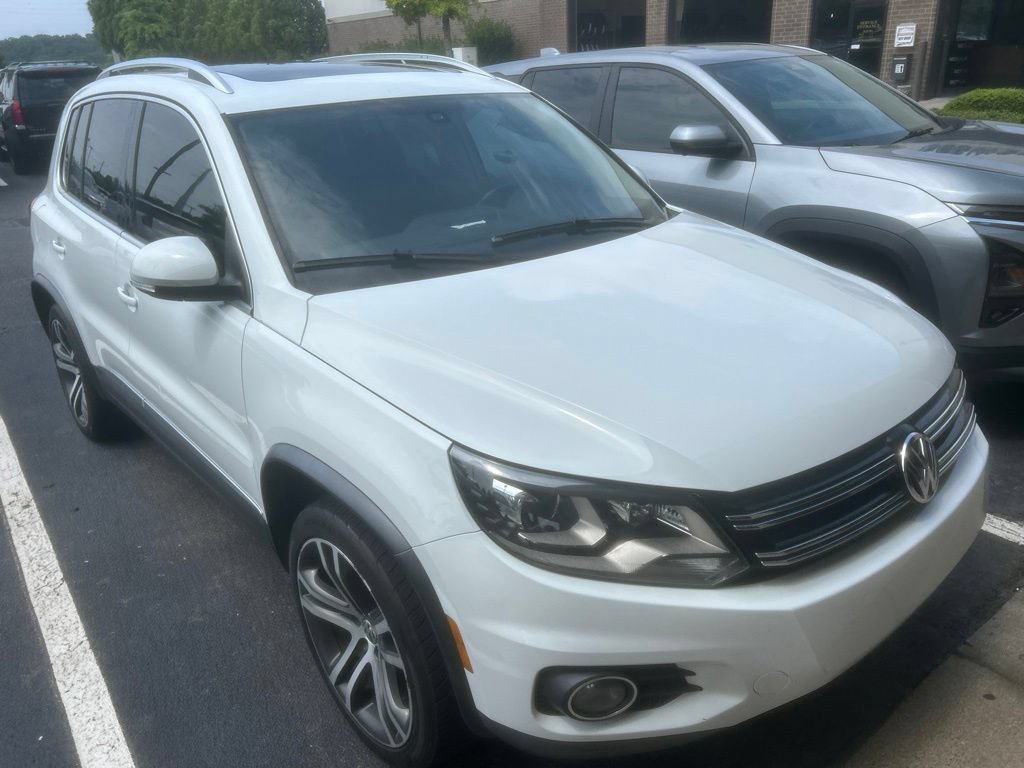 Used 2017 Volkswagen Tiguan SEL FWD image 6