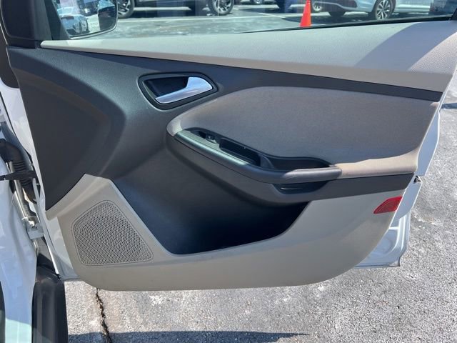 Used 2013 Ford Focus SE w/ Super Fuel Economy (SFE) Pkg image 26