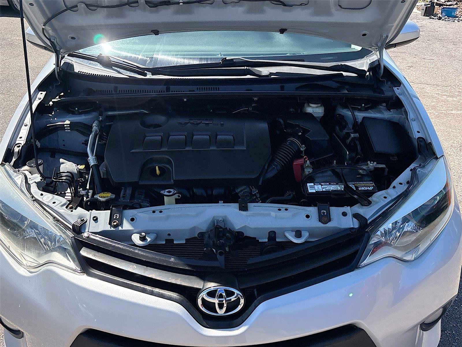Used 2014 Toyota Corolla LE FWD image 27