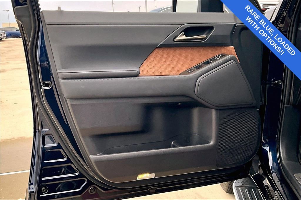 Used 2025 Lexus GX 550 image 23