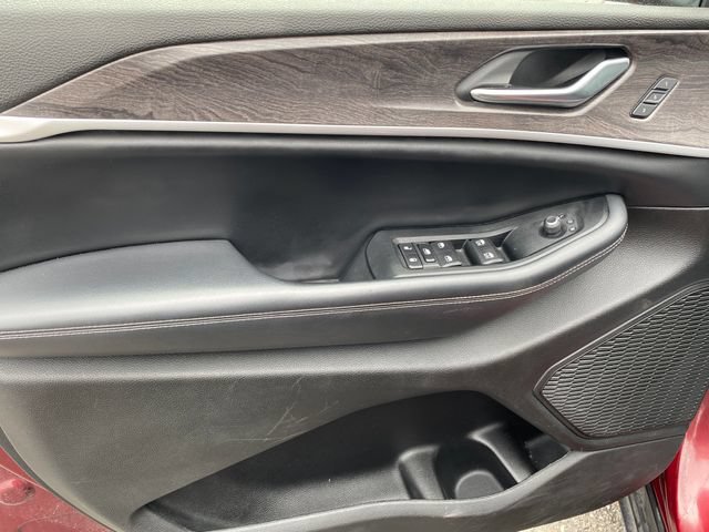 Used 2023 Jeep Grand Cherokee Limited AWD/4WD image 17