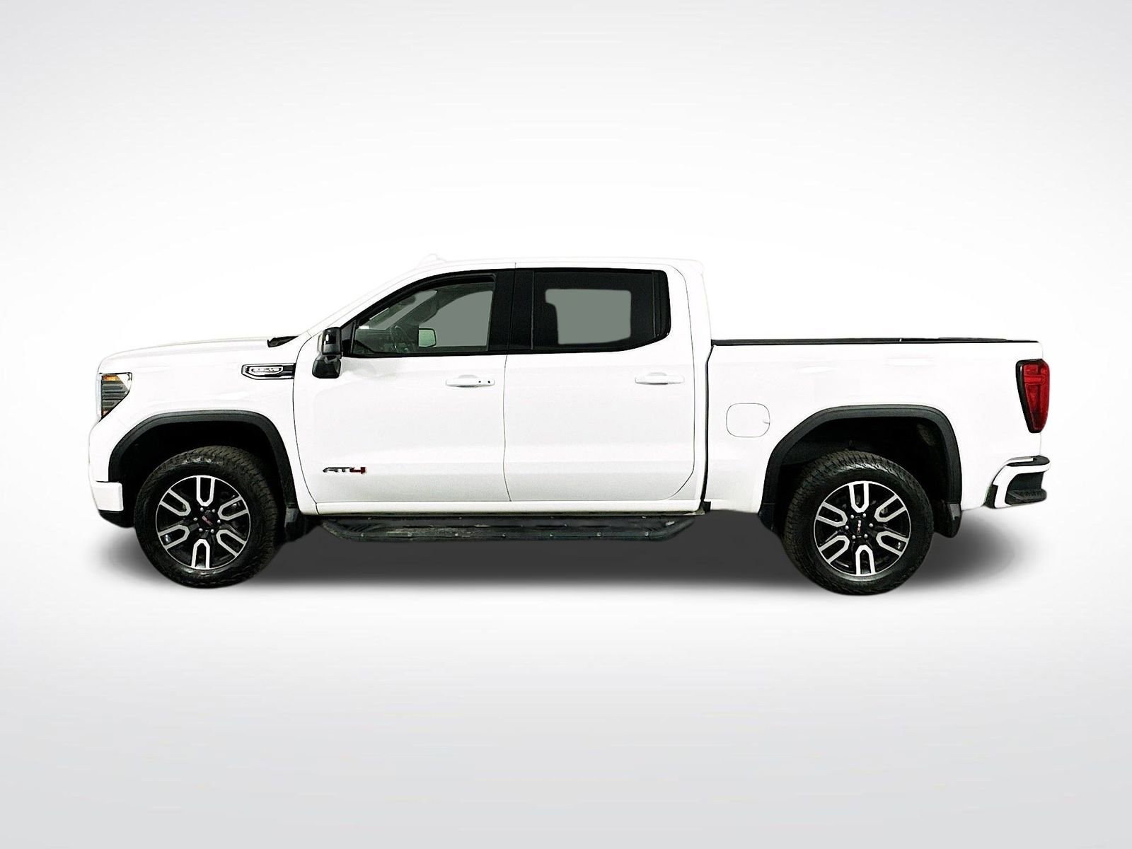 Used 2022 GMC Sierra 1500 AT4 w/ AT4 Preferred Package image 5