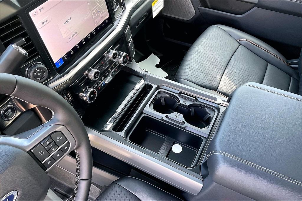 New 2026 Ford F250 Lariat w/ Black Appearance Package image 7