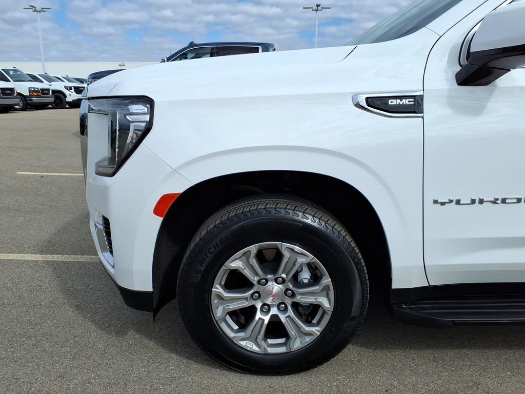 Used 2023 GMC Yukon SLE w/ Gmc Pro Safety Plus Package image 25