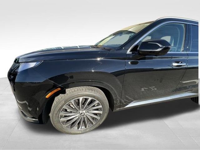 Used 2024 Hyundai Palisade Calligraphy image 2