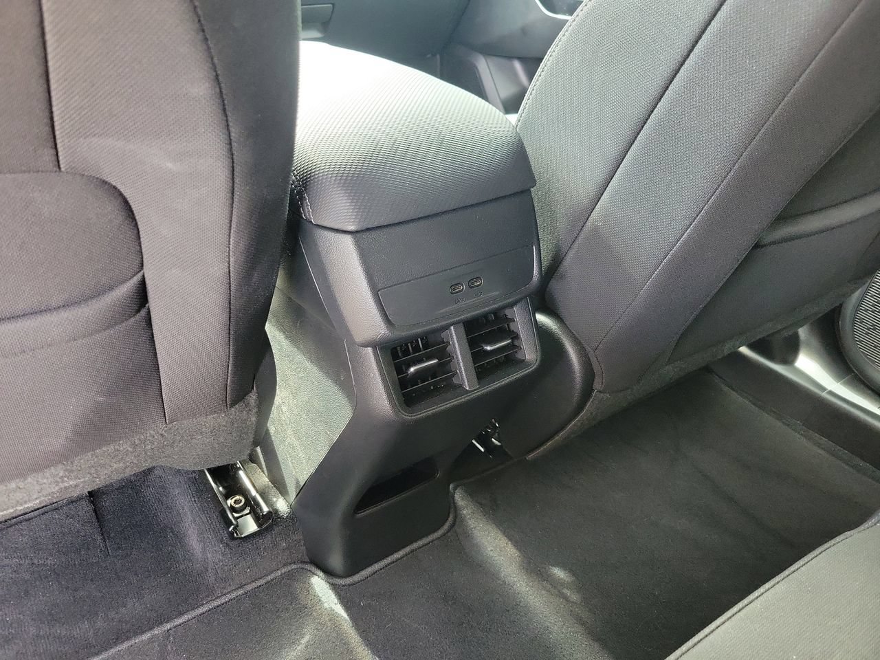 Used 2026 Chevrolet Equinox LT FWD image 10