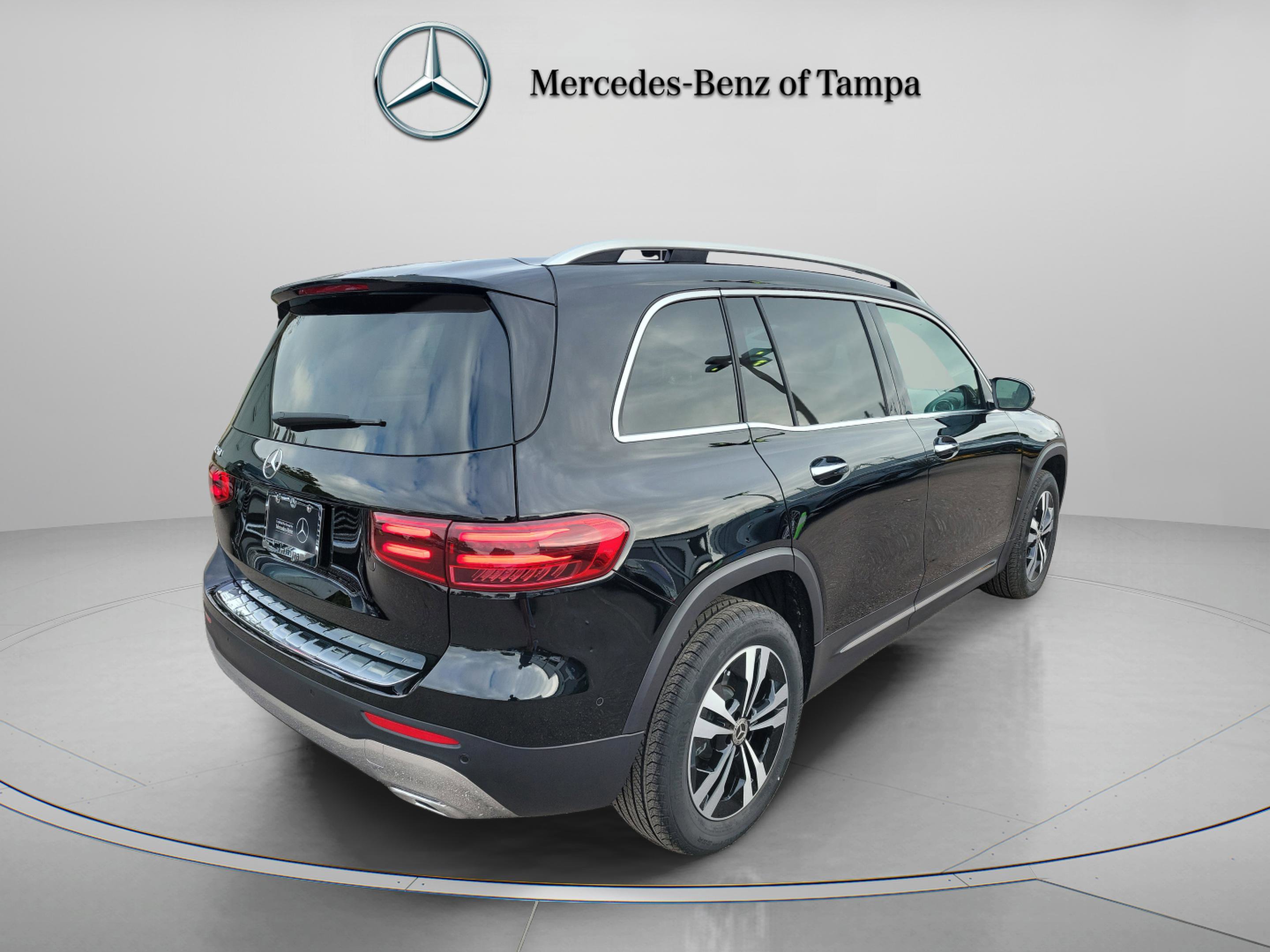 Certified 2025 Mercedes-Benz GLB 250 image 3