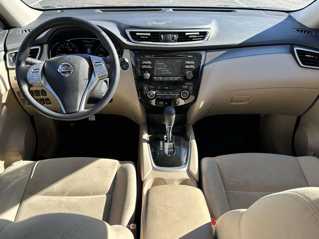 Used 2016 Nissan Rogue SV image 13