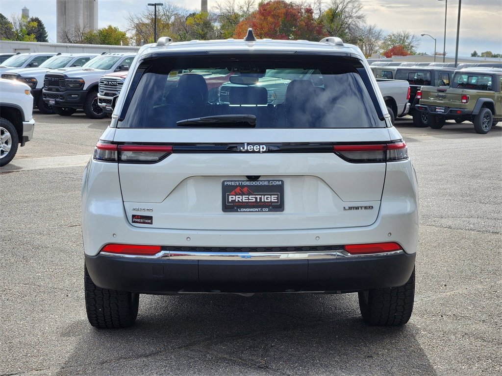 Used 2023 Jeep Grand Cherokee Limited w/ Trailer Tow Prep Group (B) image 11