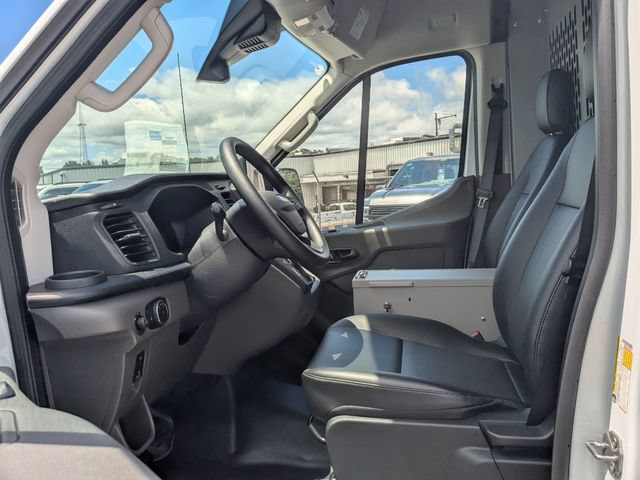 New 2026 Ford Transit 250 148 Medium Roof w/ Load Area Protection Package RWD image 18