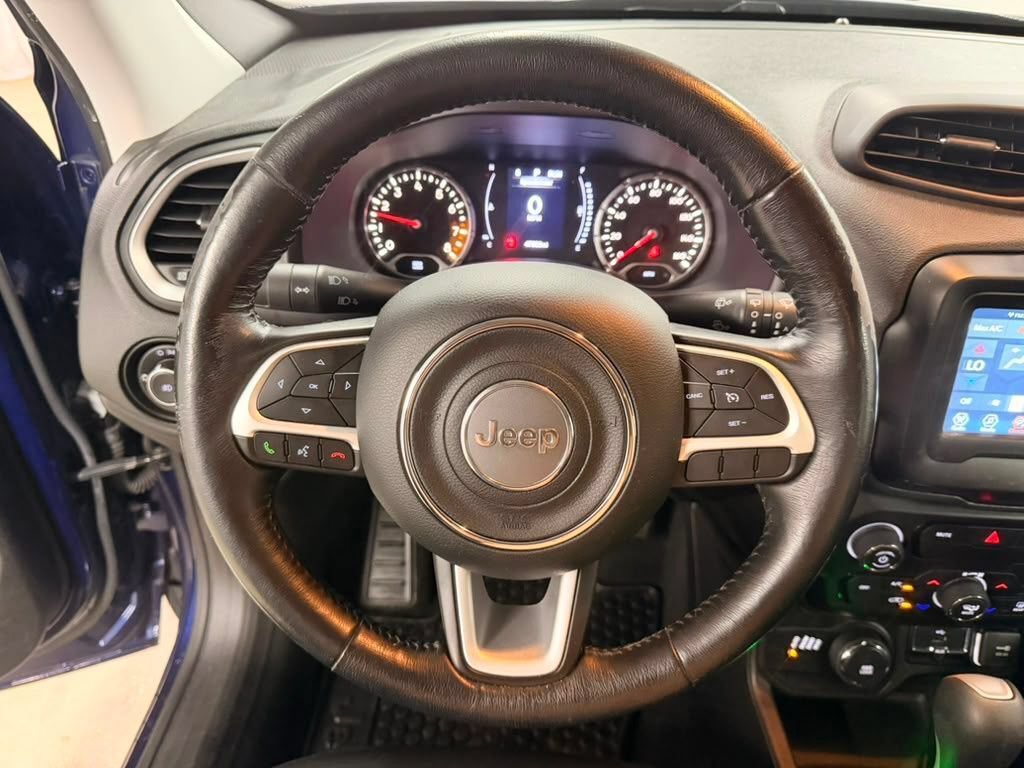 Used 2018 Jeep Renegade Latitude w/ Cold Weather Group AWD/4WD image 22