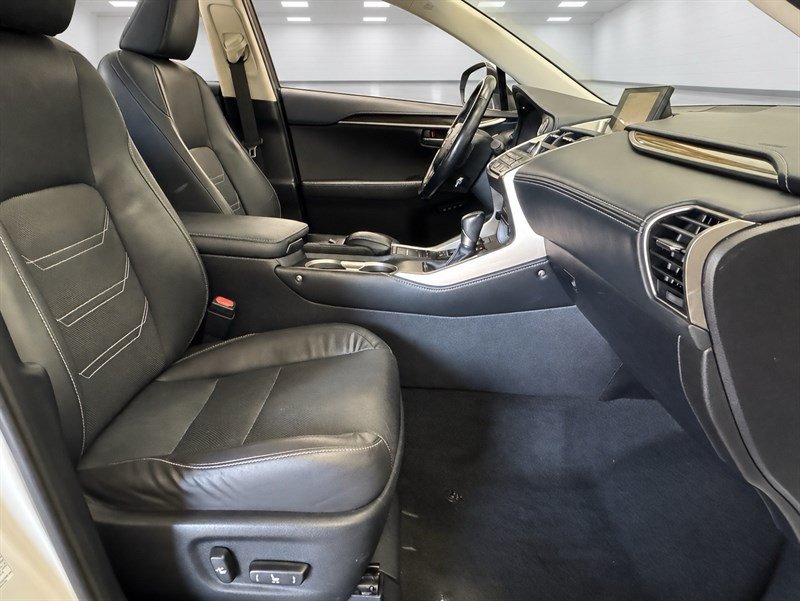 Used 2015 Lexus NX 200t AWD w/ Luxury Package image 26