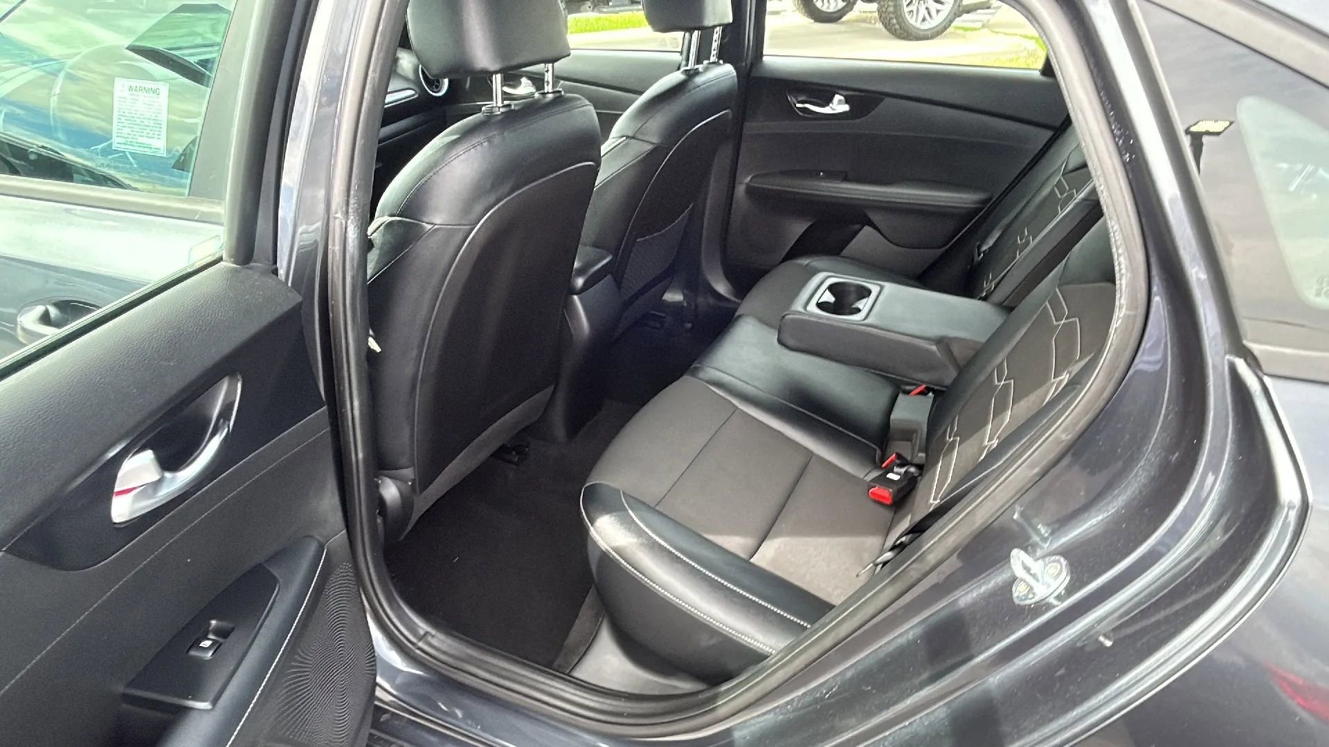 Used 2023 Kia Forte GT-Line w/ GT-Line Technology Package image 12