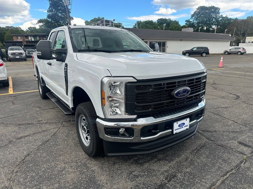 New 2026 Ford F250 XL w/ XL Chrome Package AWD/4WD image 3