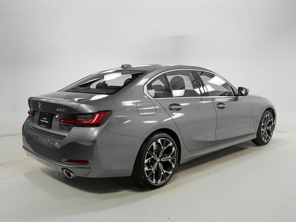 Used 2025 BMW 330i xDrive Sedan w/ M Sport Package AWD/4WD image 8