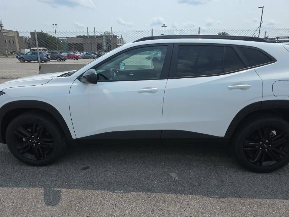 Used 2024 Chevrolet Trax ACTIV FWD image 5
