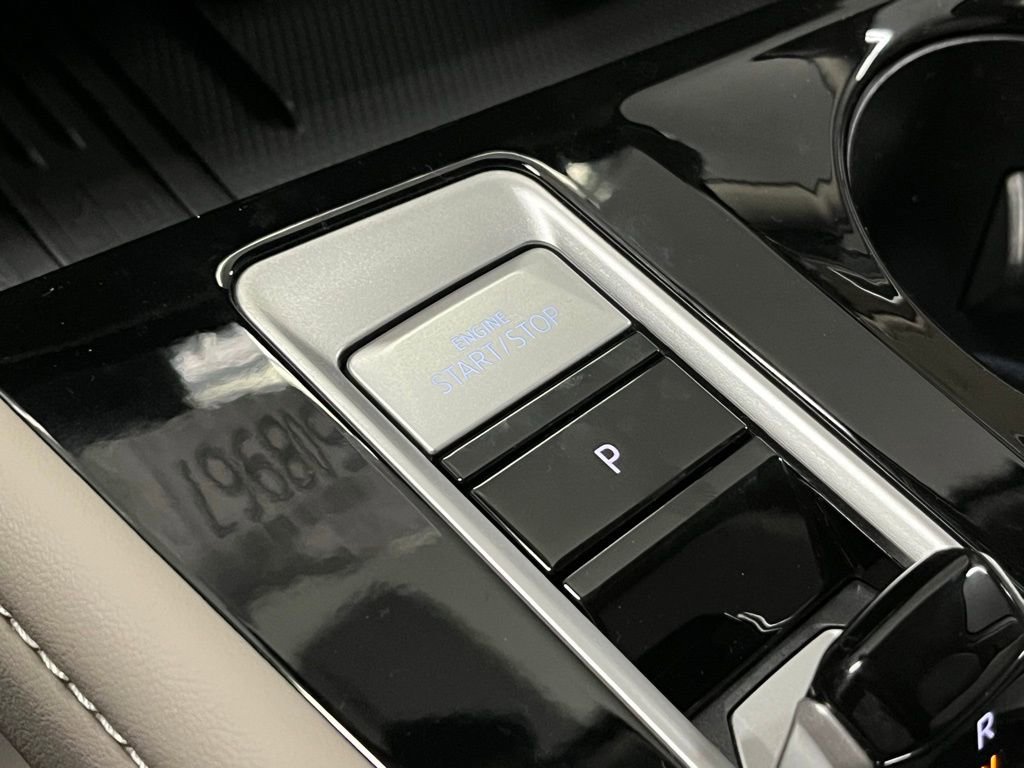 New 2026 Volkswagen Atlas SE image 17