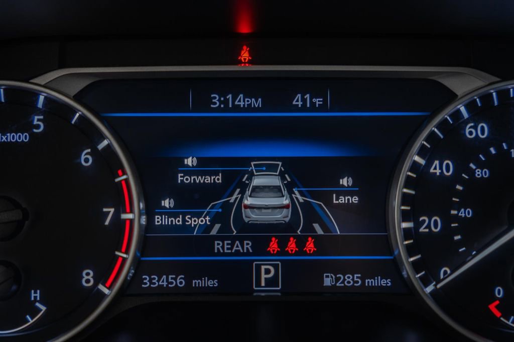 Used 2024 Nissan Sentra SR w/ Lighting Package image 43