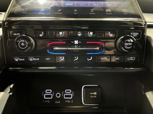 Used 2023 Jeep Grand Cherokee Limited w/ Luxury Tech Group II image 19