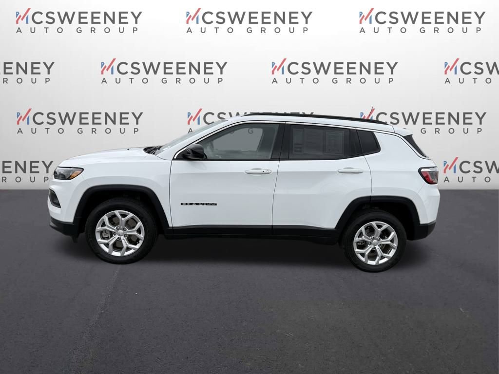 Used 2024 Jeep Compass Latitude image 2