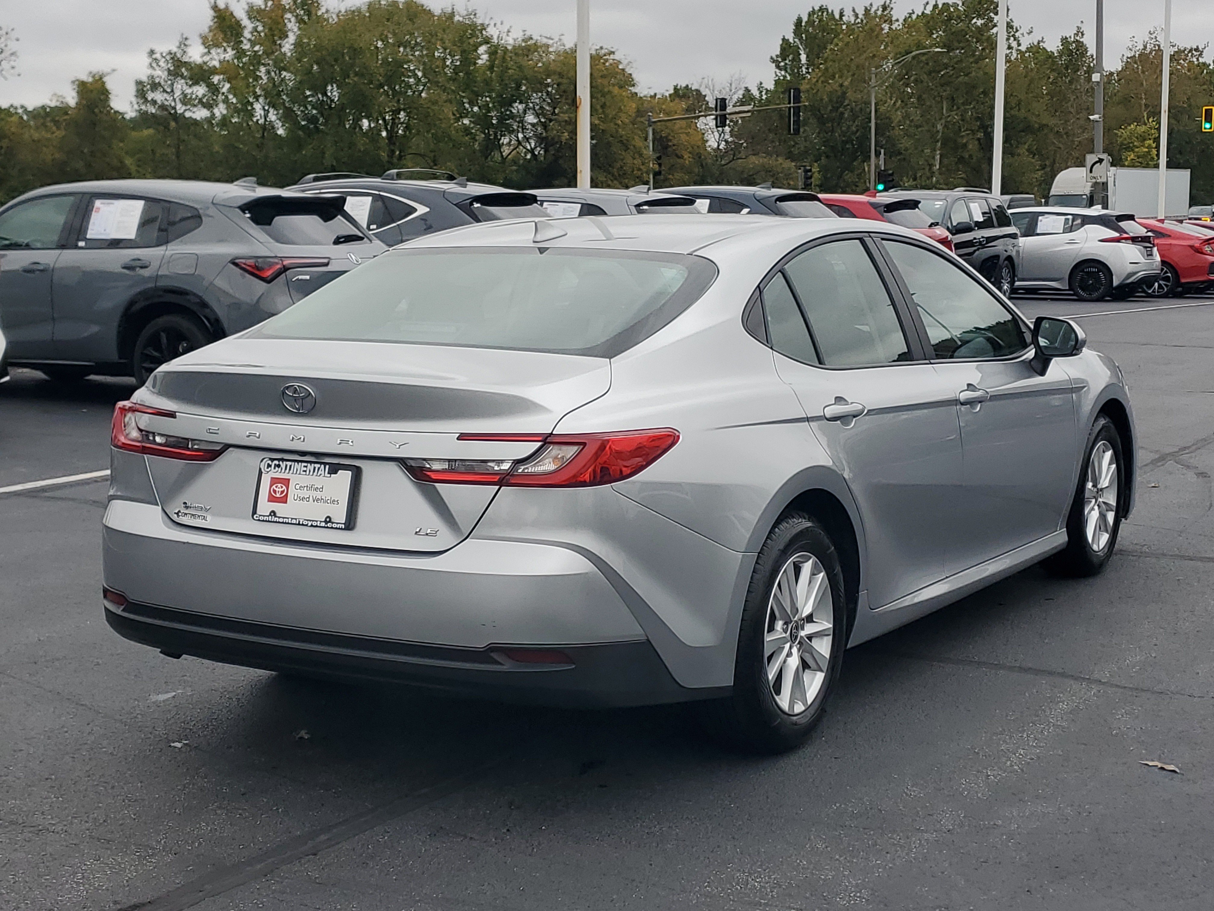 Certified 2025 Toyota Camry LE FWD image 5
