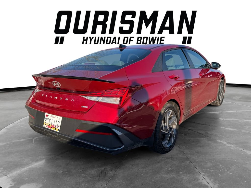 Certified 2025 Hyundai Elantra SEL FWD image 6