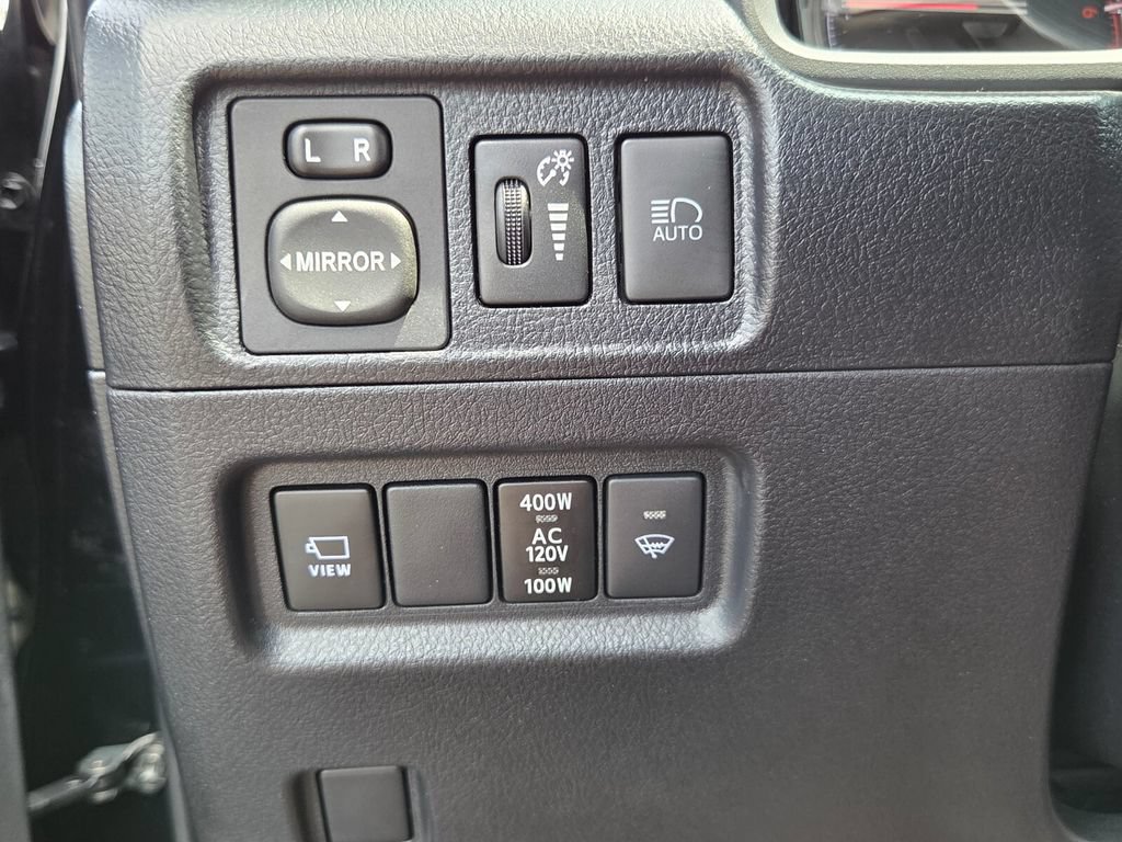 Used 2022 Toyota 4Runner Limited AWD/4WD image 30
