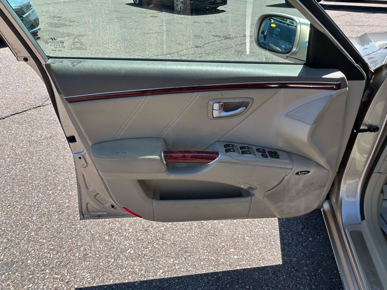 Used 2007 Hyundai Azera Limited FWD image 14