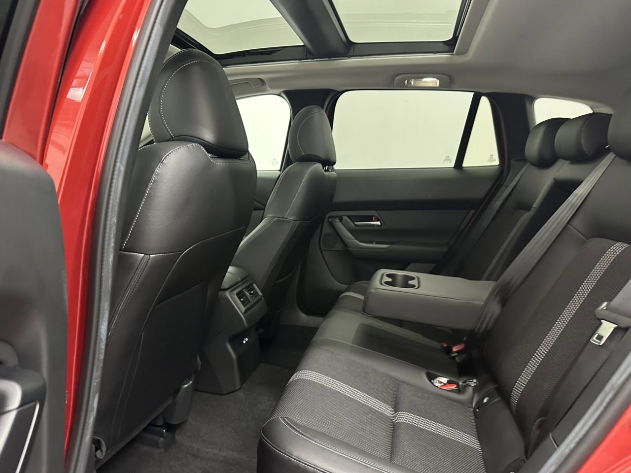 Certified 2025 MAZDA CX-50 AWD 2.5 S w/ Weather Package image 17