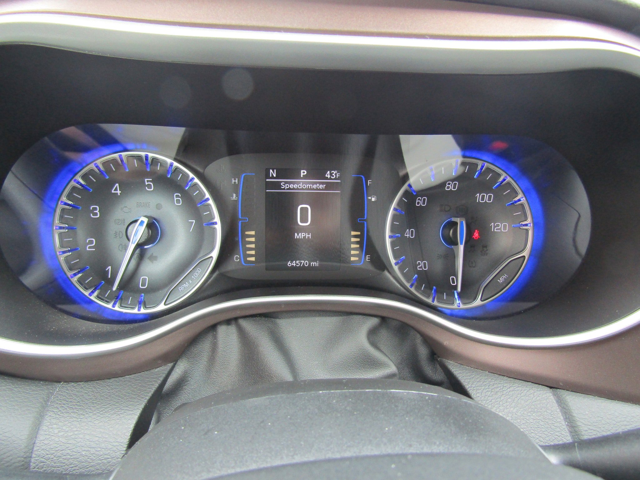 Used 2023 Chrysler Voyager LX FWD image 23