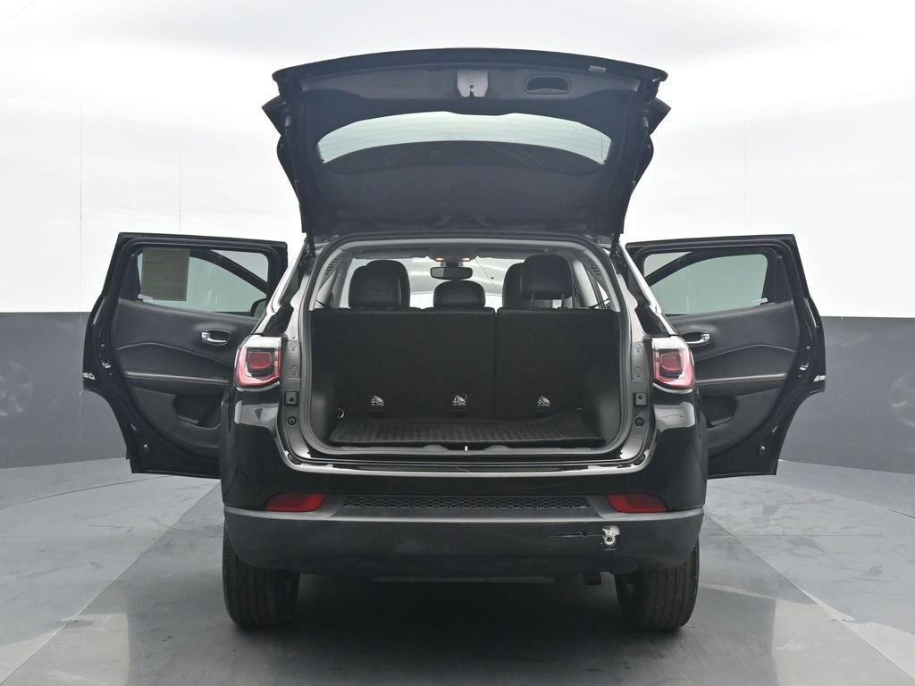 Used 2018 Jeep Compass Latitude w/ Popular Equipment Group image 35