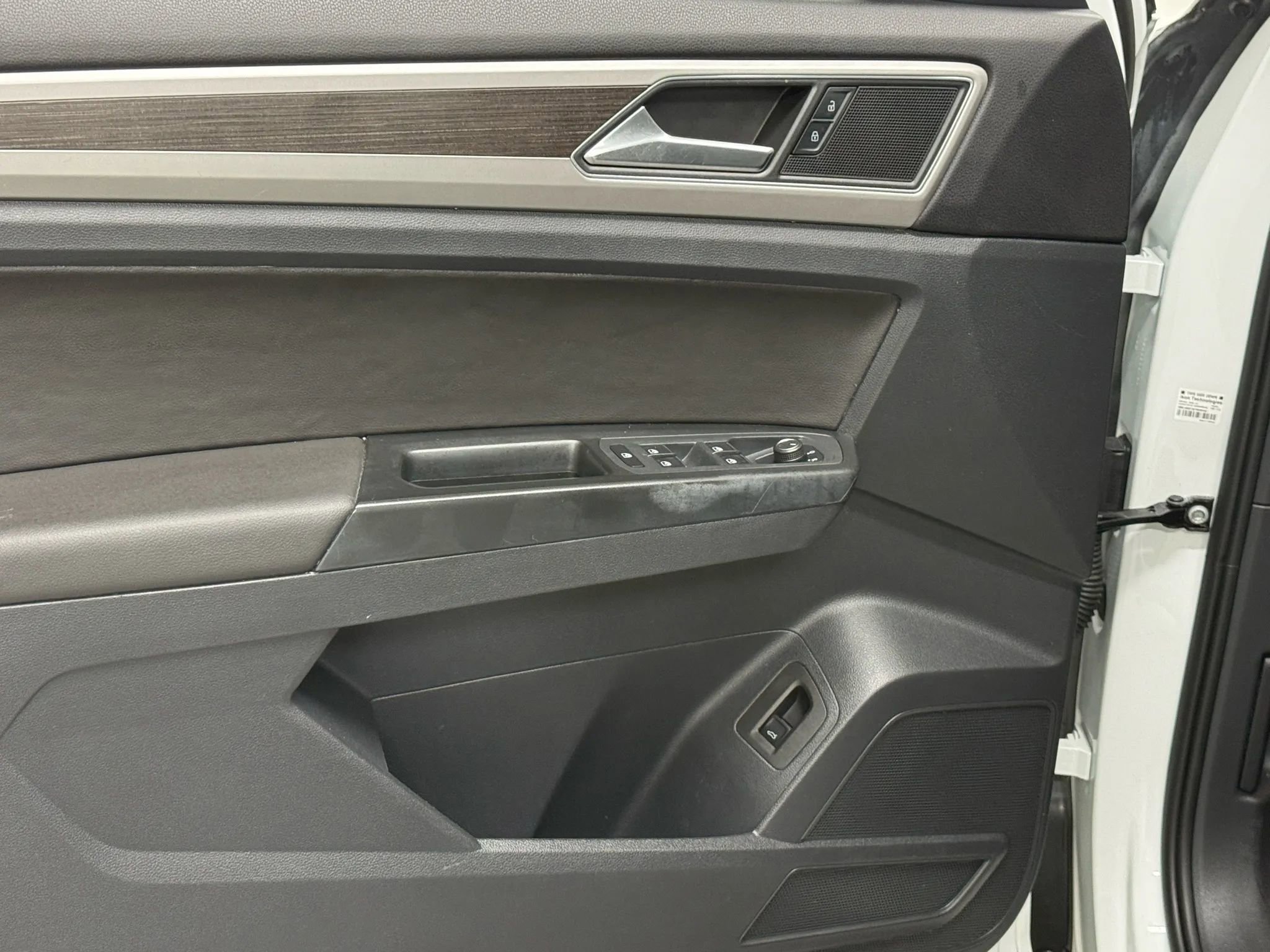 Used 2018 Volkswagen Atlas SEL image 21