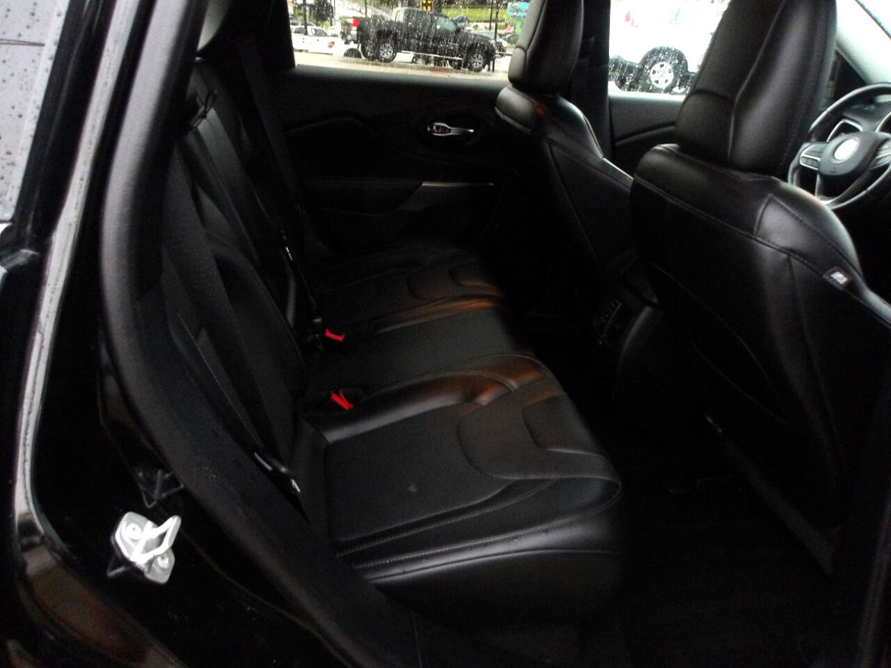 Used 2020 Jeep Cherokee Limited image 8