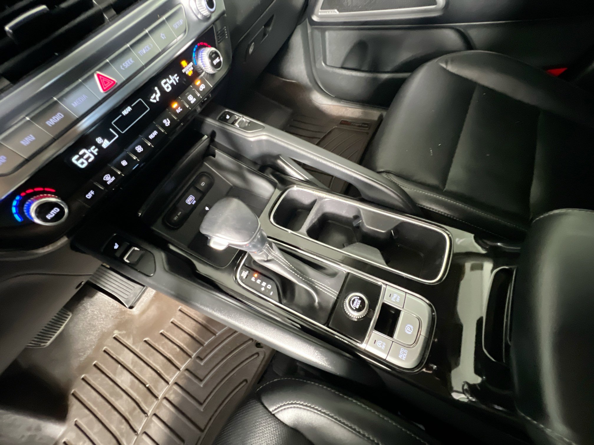 Used 2022 Kia Telluride S FWD image 26