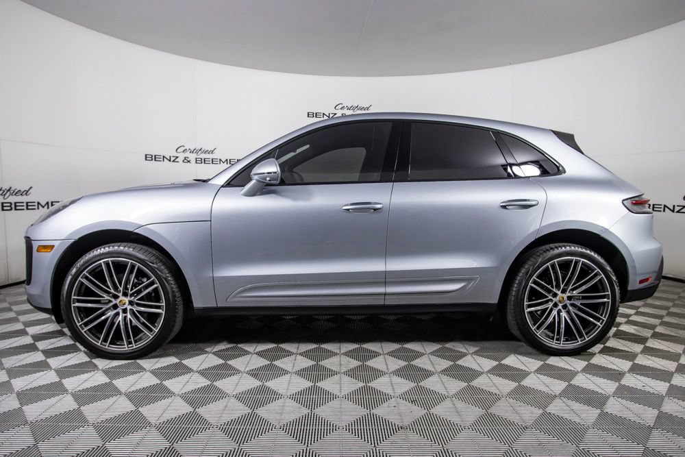 Used 2024 Porsche Macan AWD/4WD image 8