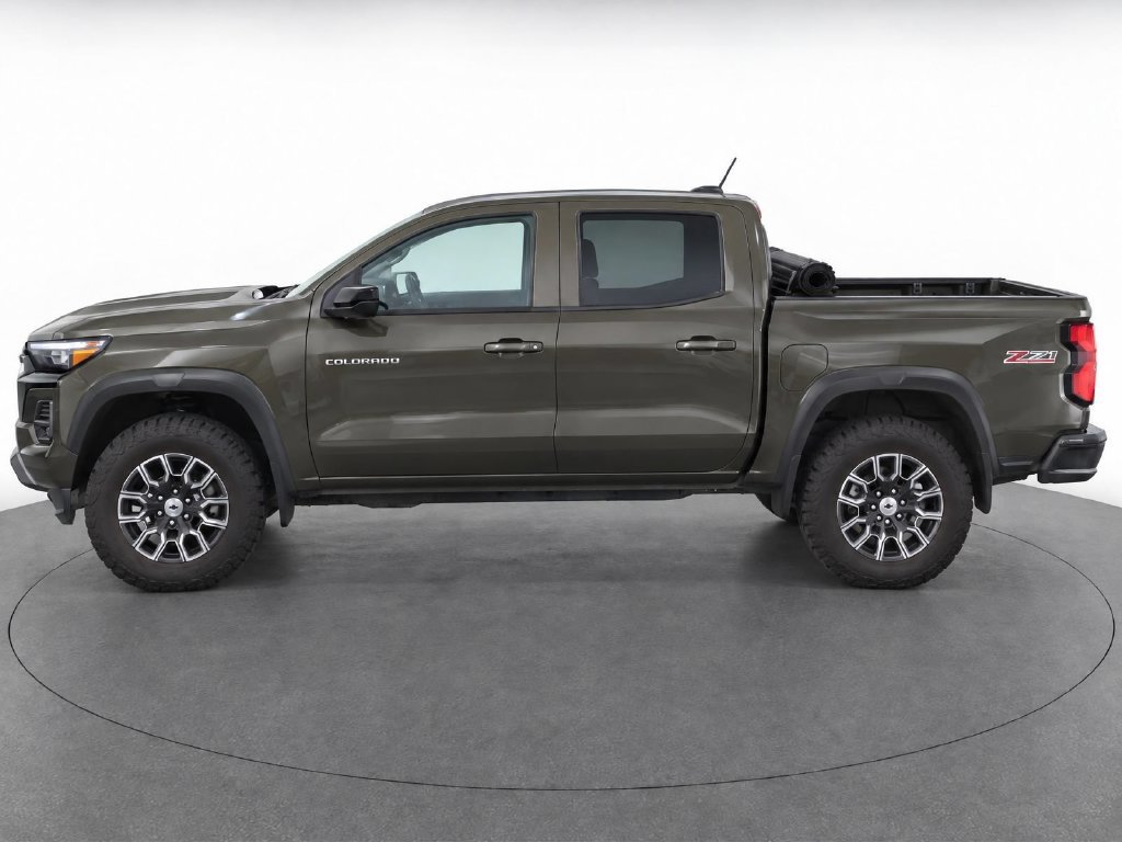 Used 2023 Chevrolet Colorado Z71 w/ Z71 Convenience Package 2 AWD/4WD image 7