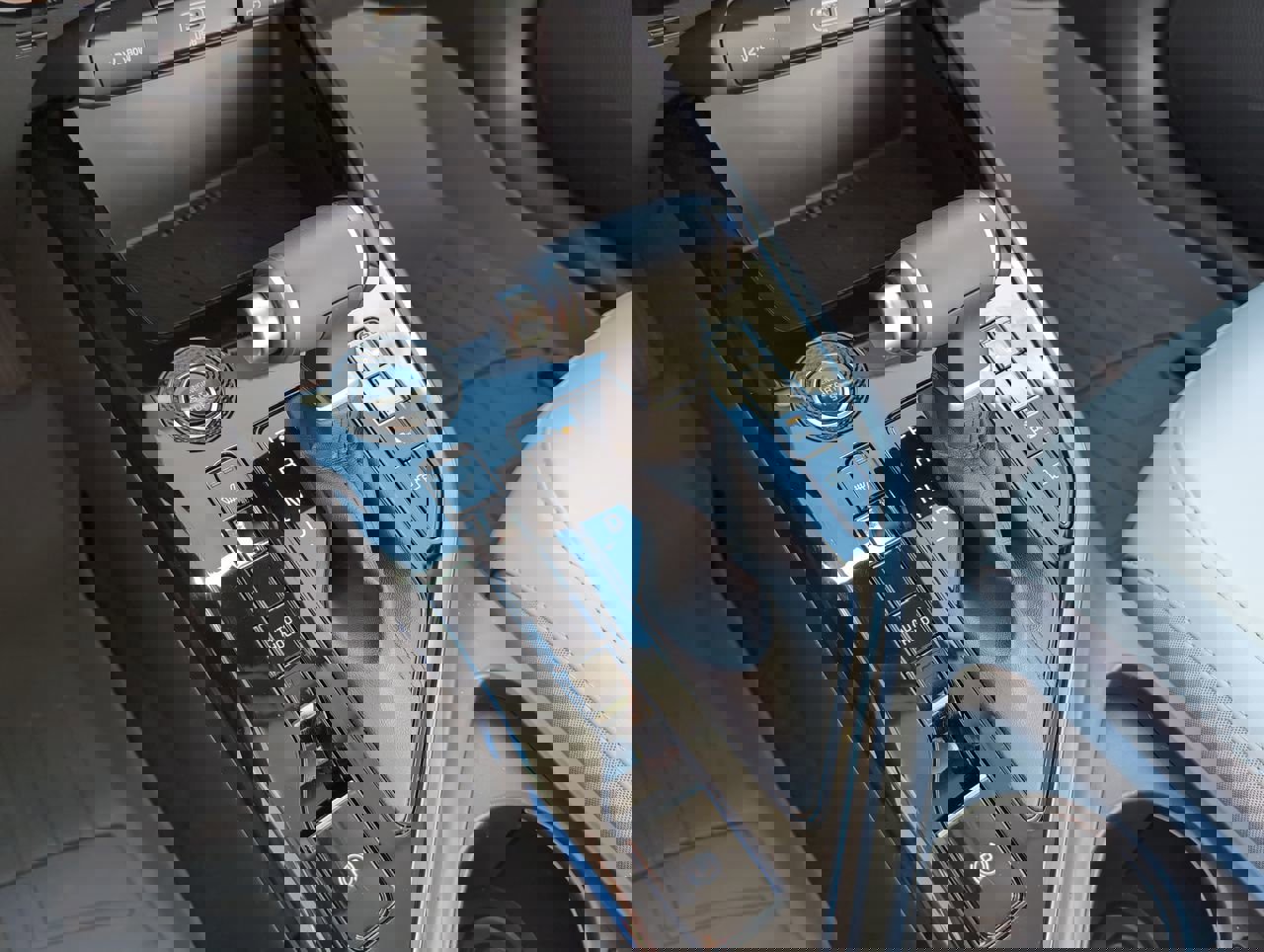 Used 2023 Kia Niro EX image 23