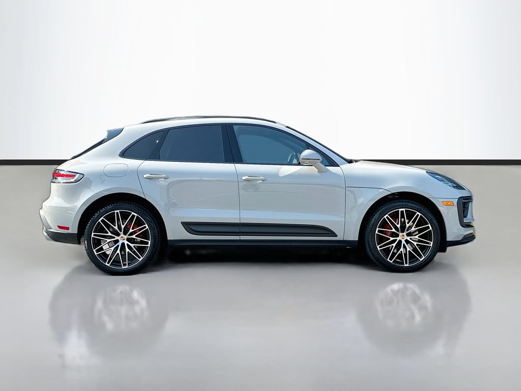 Certified 2024 Porsche Macan S AWD/4WD image 8