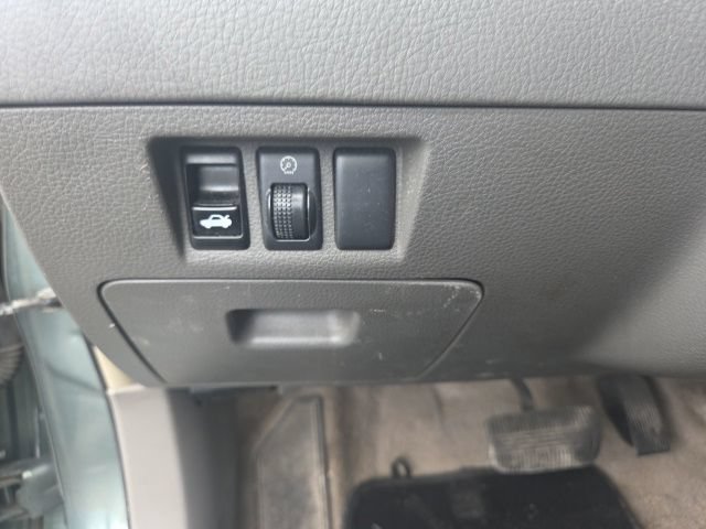 Used 2005 Nissan Altima 2.5 S w/ (F01) Convenience Pkg FWD image 18