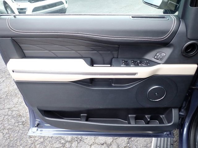 Used 2023 Ford Expedition Max Platinum image 22